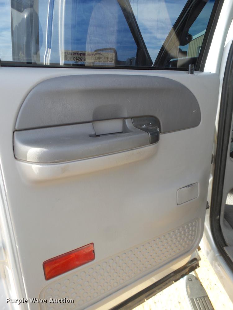 image for item EI9549 2000 Ford F350 Crew Cab pickup truck