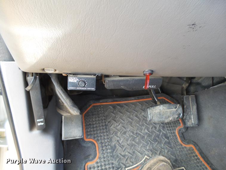 image for item EI9549 2000 Ford F350 Crew Cab pickup truck