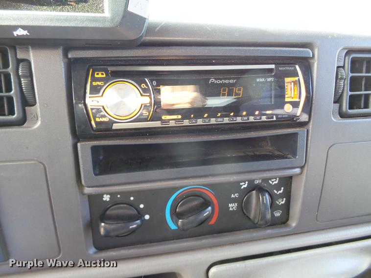 image for item EI9549 2000 Ford F350 Crew Cab pickup truck