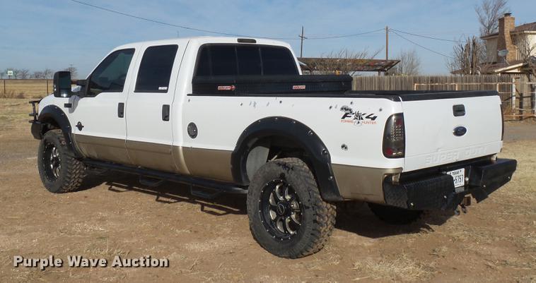 image for item EI9550 2001 Ford F350 Crew Cab pickup truck