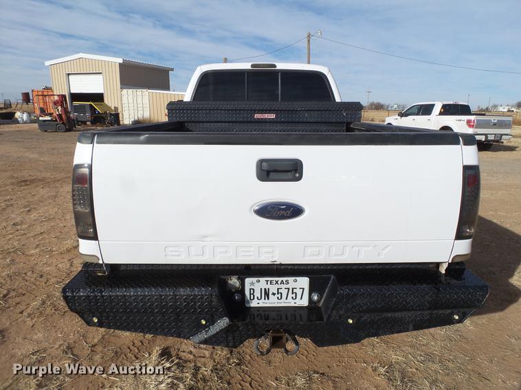 image for item EI9550 2001 Ford F350 Crew Cab pickup truck