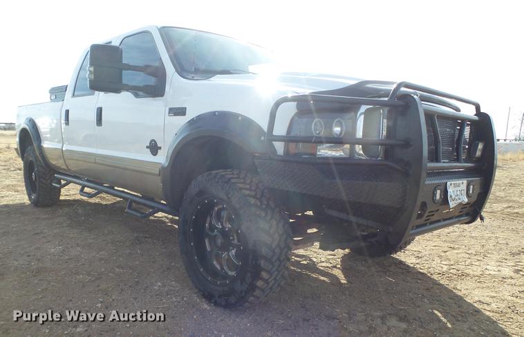 image for item EI9550 2001 Ford F350 Crew Cab pickup truck