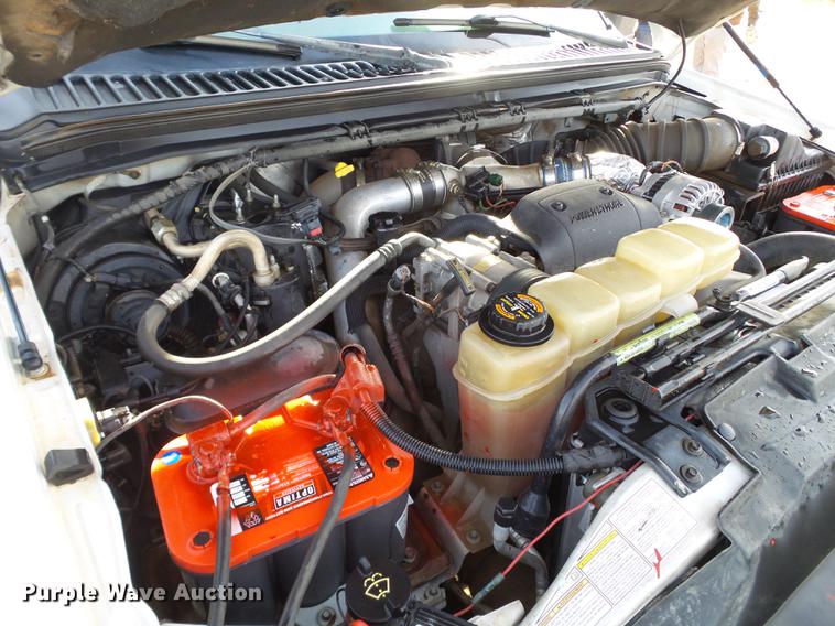 image for item EI9550 2001 Ford F350 Crew Cab pickup truck