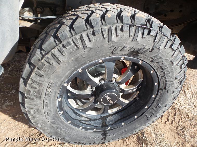 image for item EI9550 2001 Ford F350 Crew Cab pickup truck