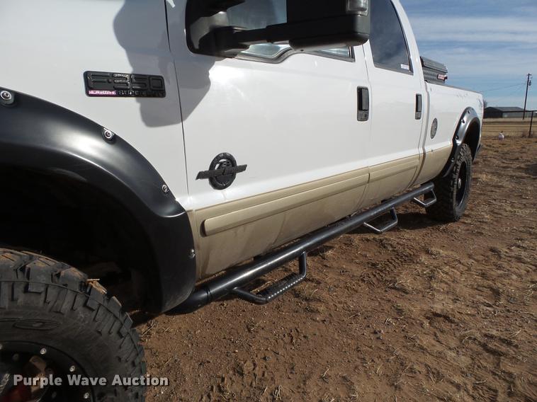 image for item EI9550 2001 Ford F350 Crew Cab pickup truck