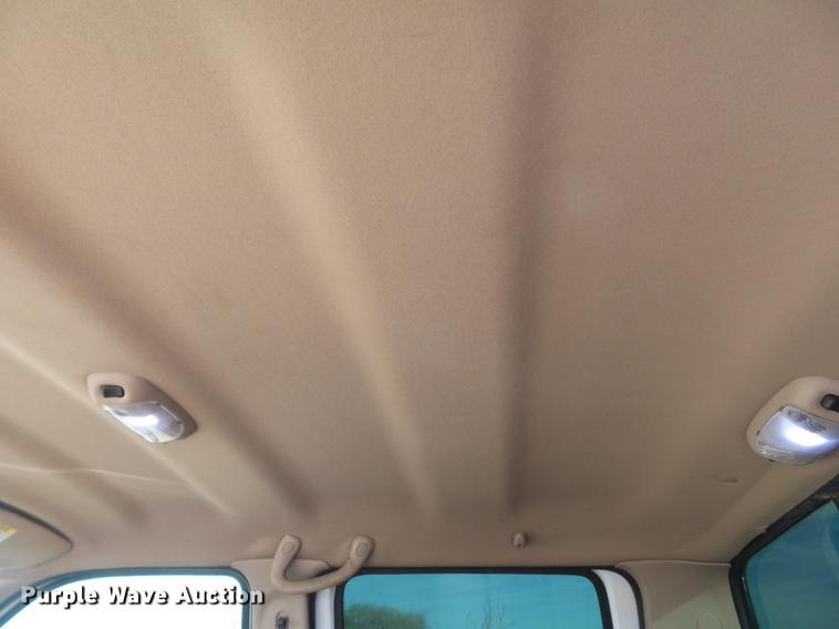 image for item EI9550 2001 Ford F350 Crew Cab pickup truck