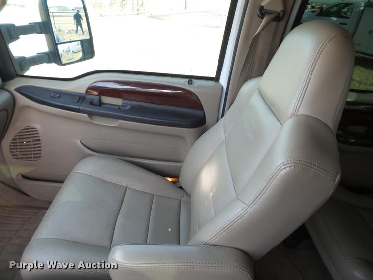 image for item EI9550 2001 Ford F350 Crew Cab pickup truck