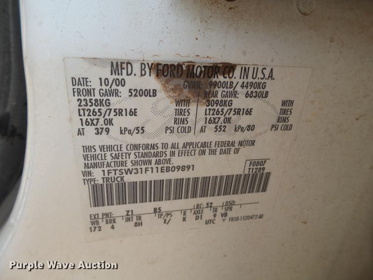 image for item EI9550 2001 Ford F350 Crew Cab pickup truck