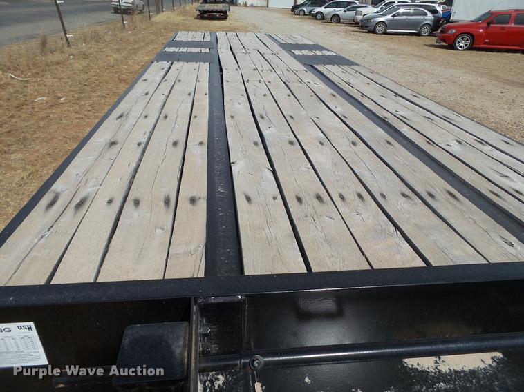 image for item EI9551 2013 Eager Beaver equipment trailer