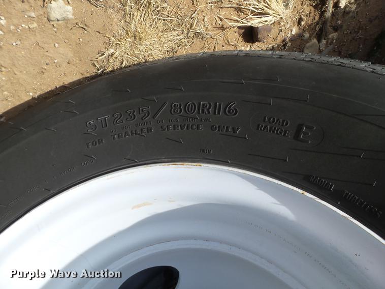 image for item EI9551 2013 Eager Beaver equipment trailer