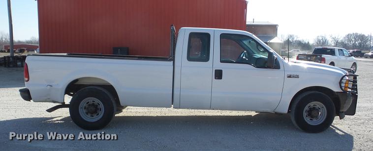 image for item EI9773 2001 Ford F250 SuperCab pickup truck