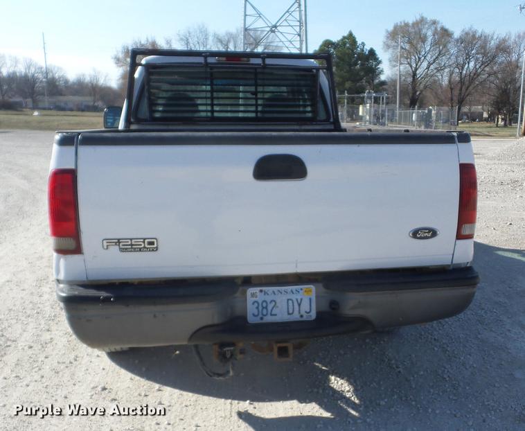 image for item EI9773 2001 Ford F250 SuperCab pickup truck