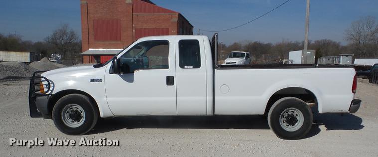 image for item EI9773 2001 Ford F250 SuperCab pickup truck