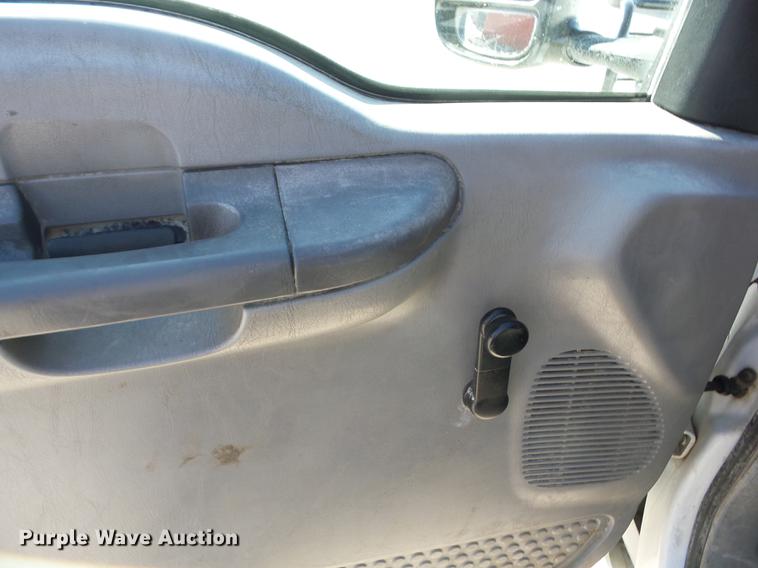 image for item EI9773 2001 Ford F250 SuperCab pickup truck