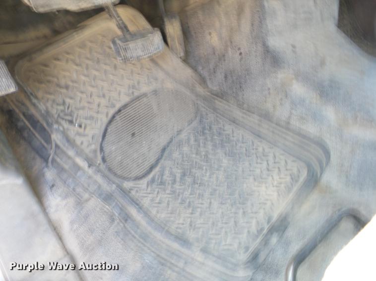 image for item EI9773 2001 Ford F250 SuperCab pickup truck