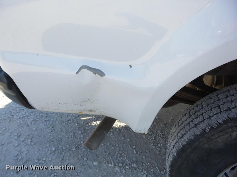 image for item EI9773 2001 Ford F250 SuperCab pickup truck