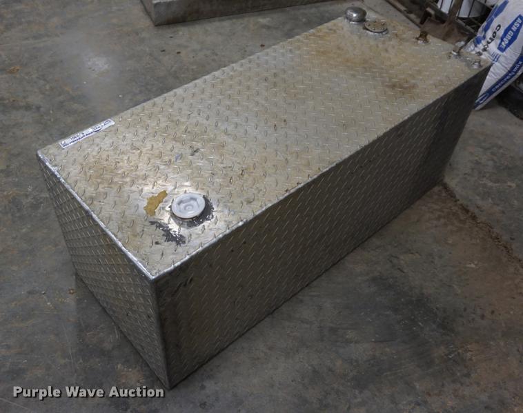 image for item EJ9301 Aluminum tread plate fuel tank