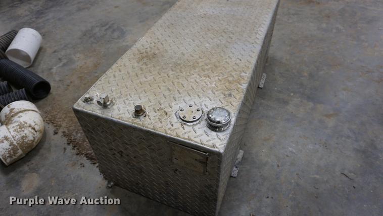 image for item EJ9301 Aluminum tread plate fuel tank