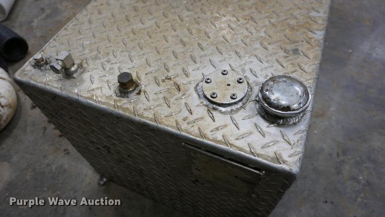 image for item EJ9301 Aluminum tread plate fuel tank