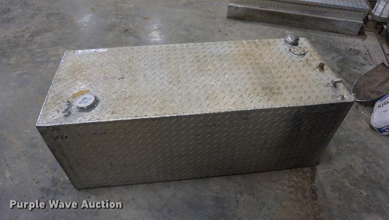 image for item EJ9301 Aluminum tread plate fuel tank