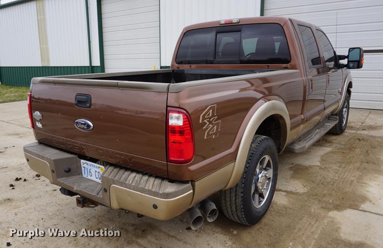 image for item EJ9305 2011 Ford F250 Super Duty King Ranch Crew Cab pickup truck
