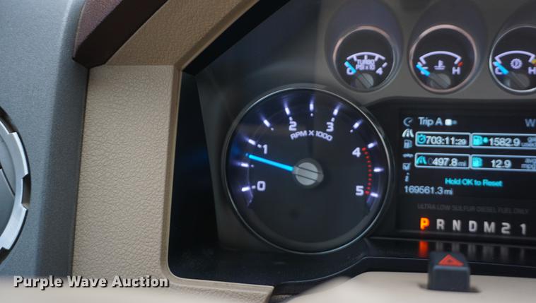 image for item EJ9305 2011 Ford F250 Super Duty King Ranch Crew Cab pickup truck