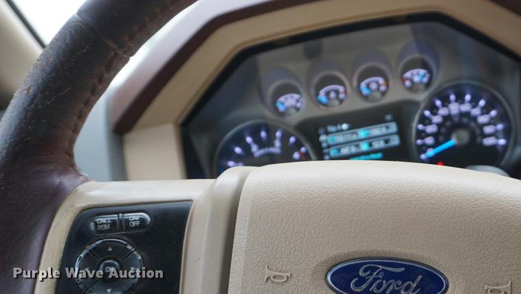 image for item EJ9305 2011 Ford F250 Super Duty King Ranch Crew Cab pickup truck