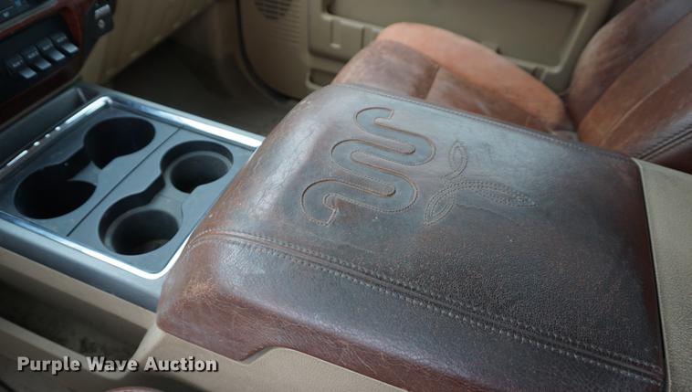 image for item EJ9305 2011 Ford F250 Super Duty King Ranch Crew Cab pickup truck