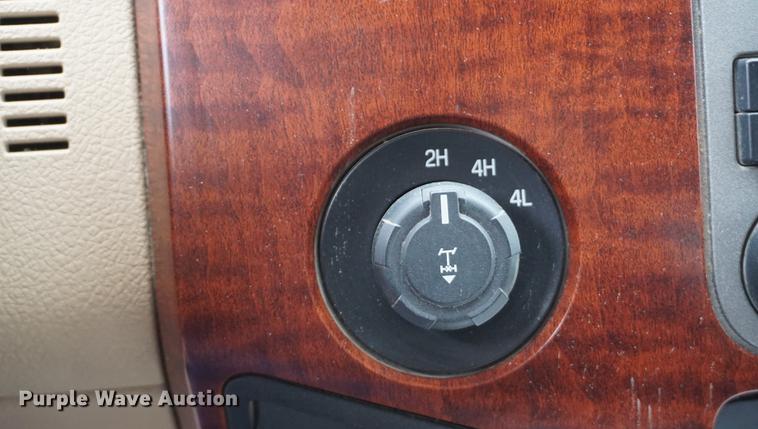 image for item EJ9305 2011 Ford F250 Super Duty King Ranch Crew Cab pickup truck