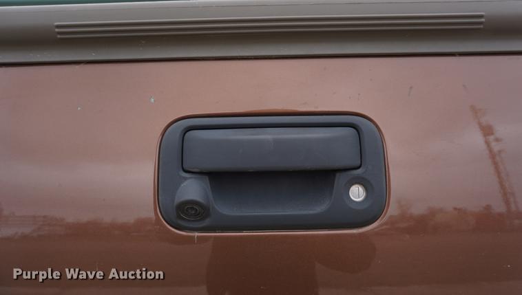 image for item EJ9305 2011 Ford F250 Super Duty King Ranch Crew Cab pickup truck