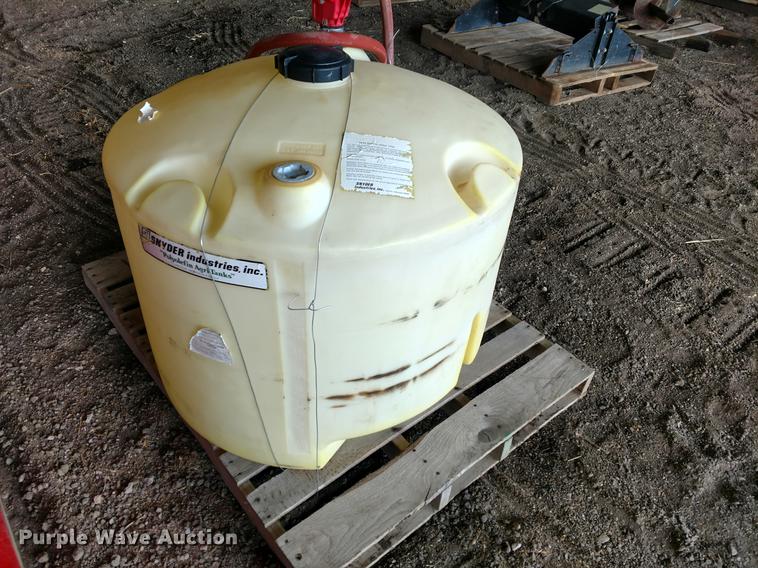 image for item EJ9502 (2) tanks