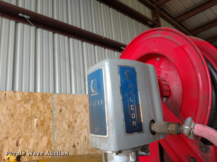 image for item EJ9502 (2) tanks