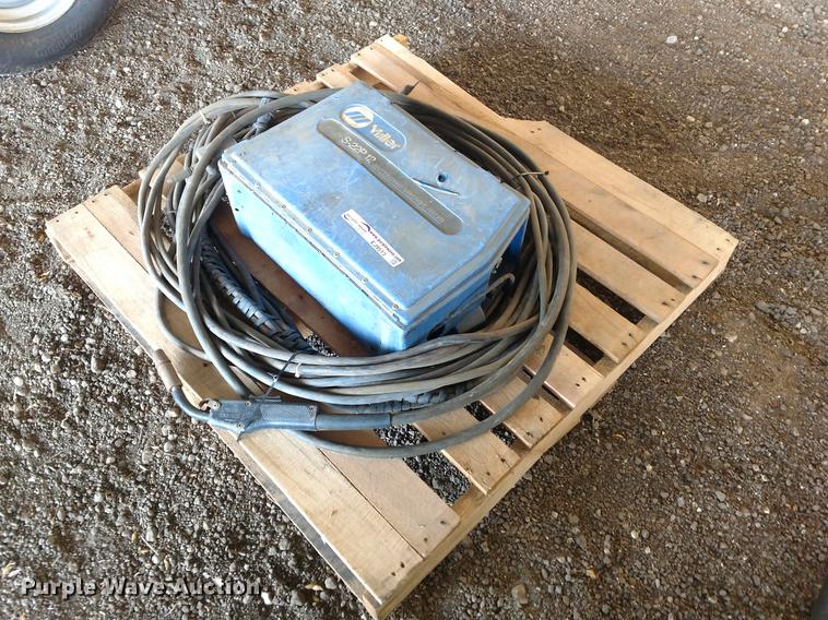 image for item EJ9513 Miller S-22P12 MIG welder