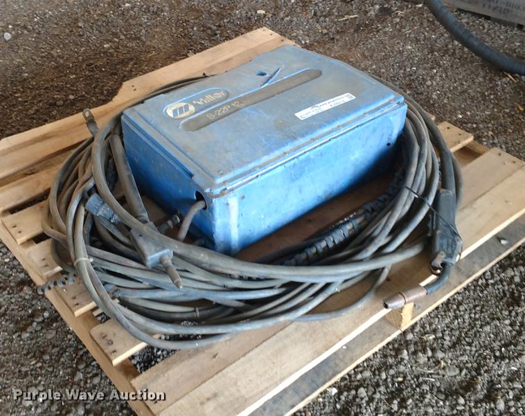 image for item EJ9513 Miller S-22P12 MIG welder