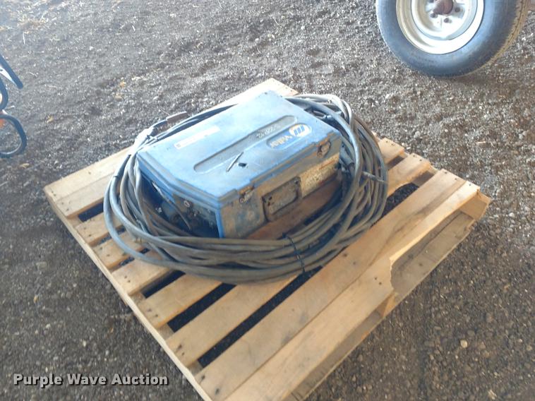 image for item EJ9513 Miller S-22P12 MIG welder