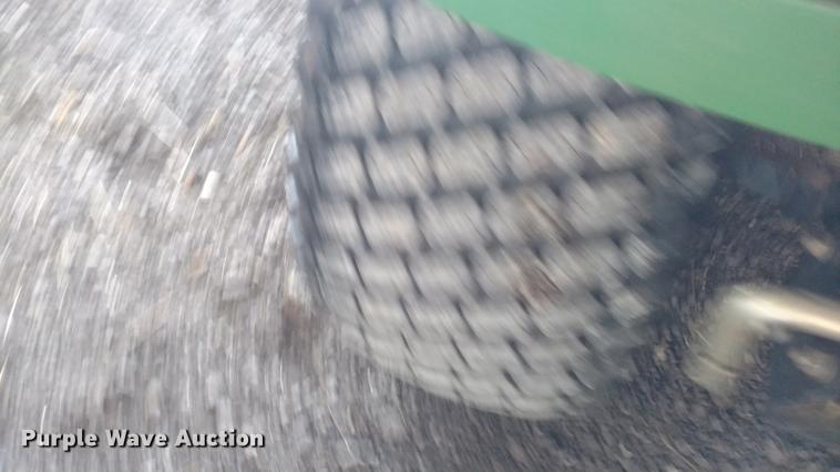 image for item EJ9515 John Deere X495 lawn mower