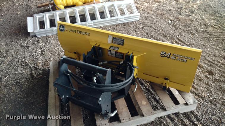 image for item EJ9515 John Deere X495 lawn mower