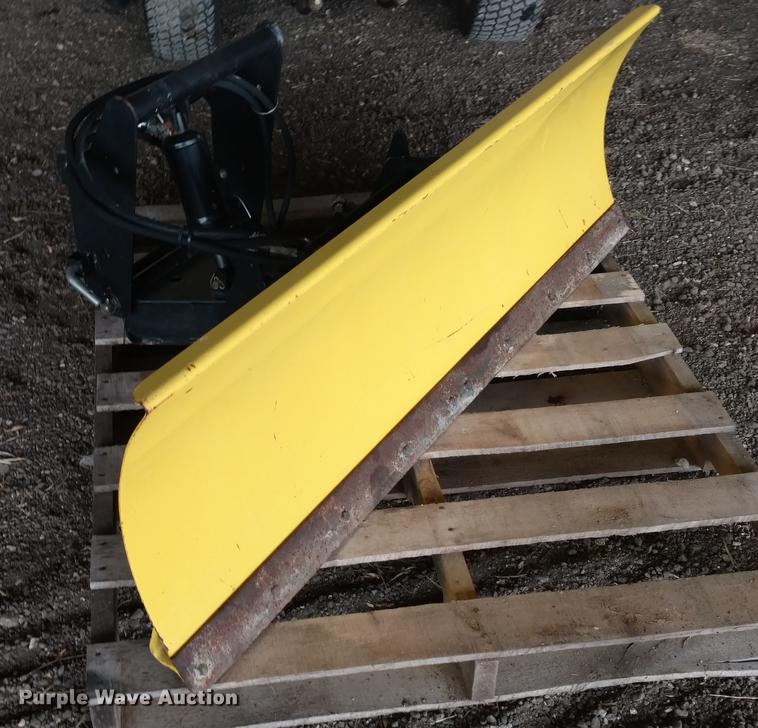 image for item EJ9515 John Deere X495 lawn mower