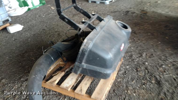 image for item EJ9515 John Deere X495 lawn mower