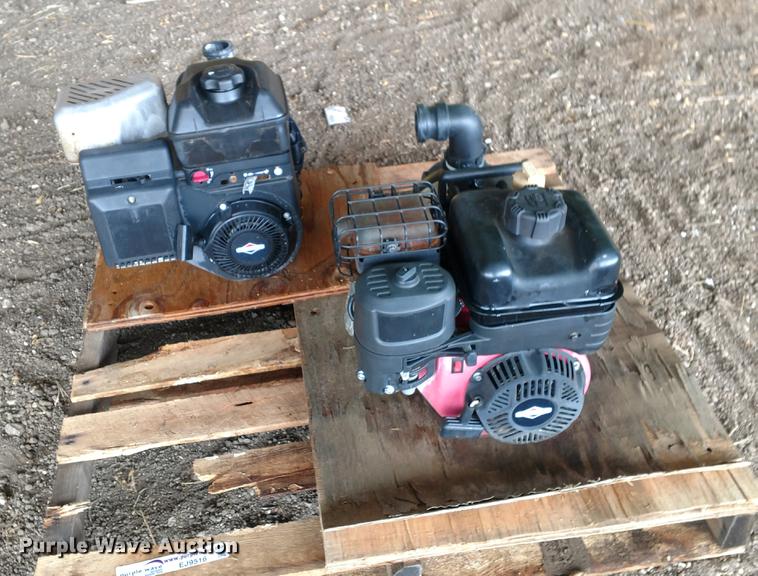 image for item EJ9516 (2) Briggs & Stratton pumps