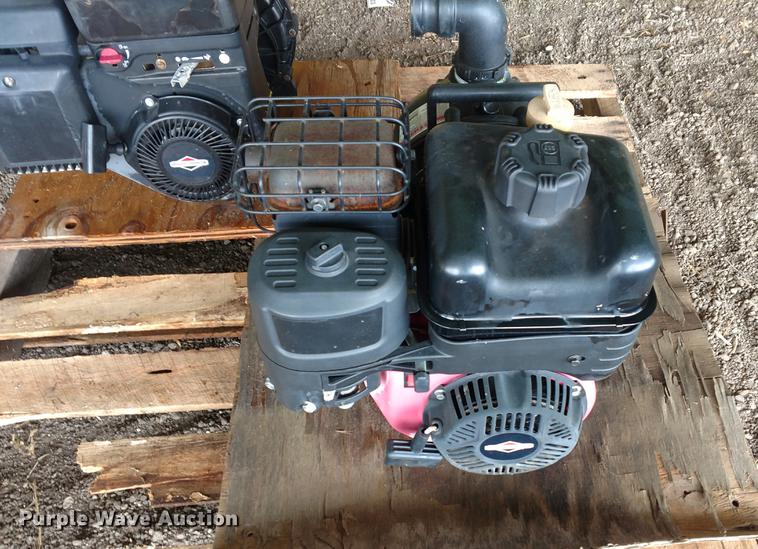 image for item EJ9516 (2) Briggs & Stratton pumps