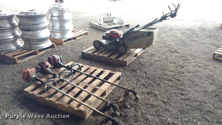 image for item EJ9517 Lawn and garden equipment