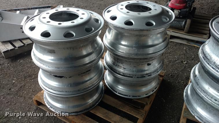 image for item EJ9519 (6) 22.5 aluminum wheels