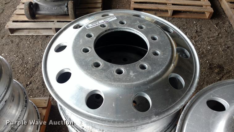 image for item EJ9520 (6) 24.5 aluminum wheels