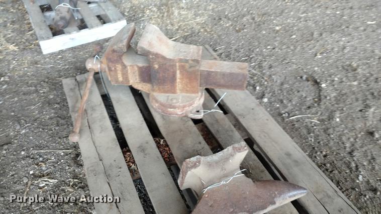 image for item EJ9521 Tools