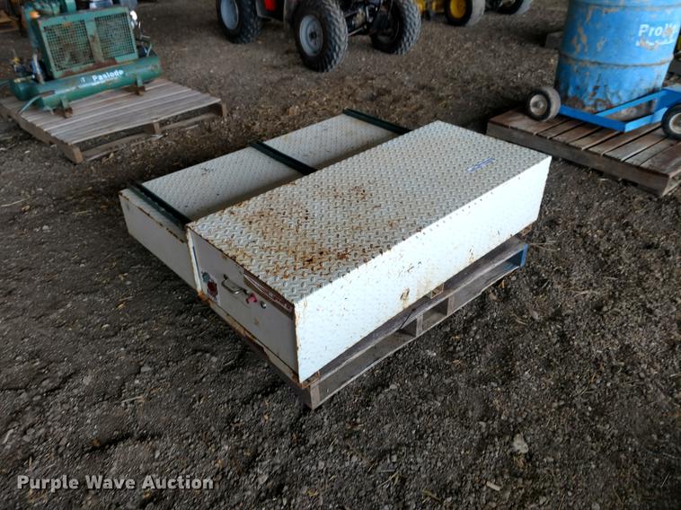 image for item EJ9522 (2) Weatherguard toolboxes