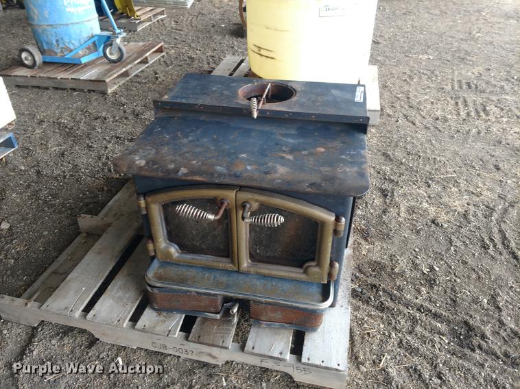 image for item EJ9523 Wood burning stove
