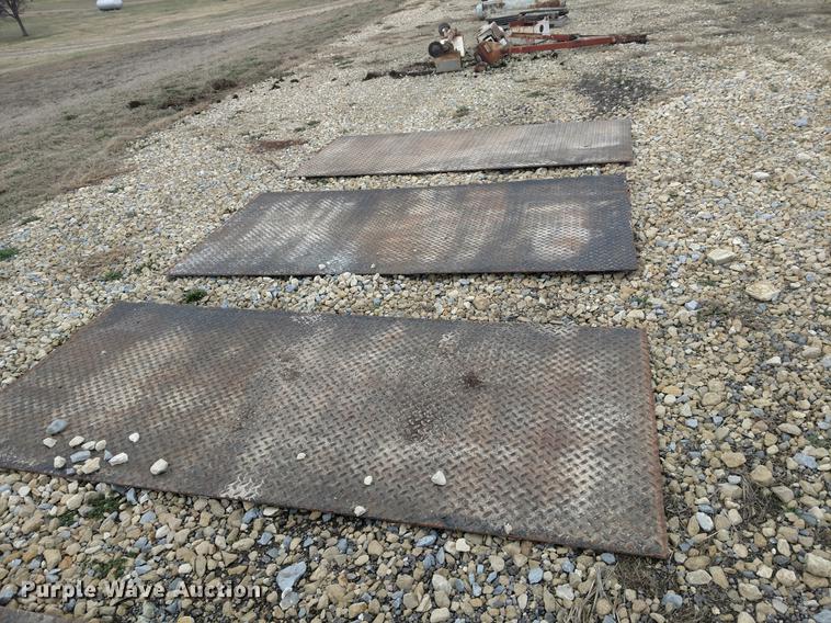 image for item EJ9528 (10) light poles