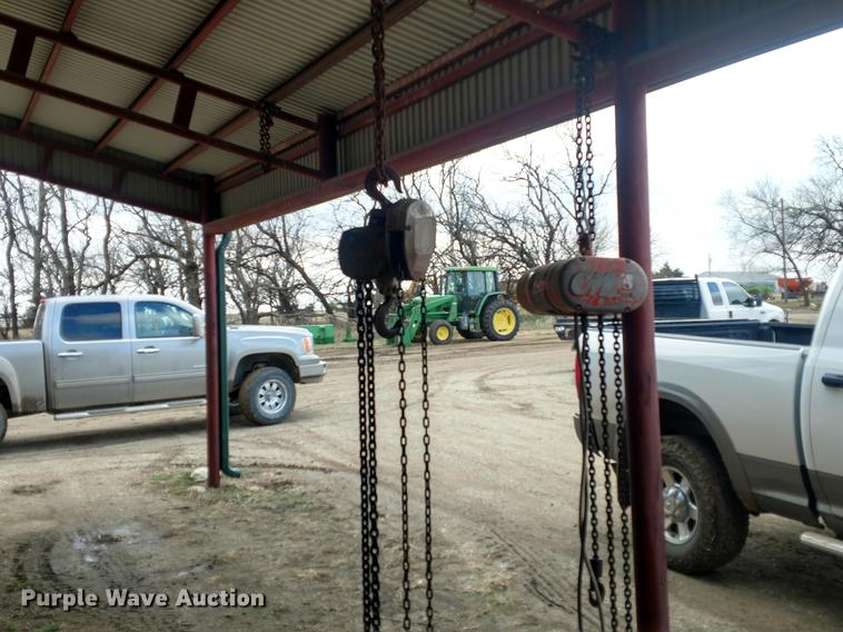 image for item EJ9529 (2) hoists