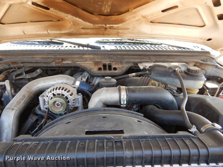 image for item EJ9827 2007 Ford F550 Super Duty XL flatbed truck